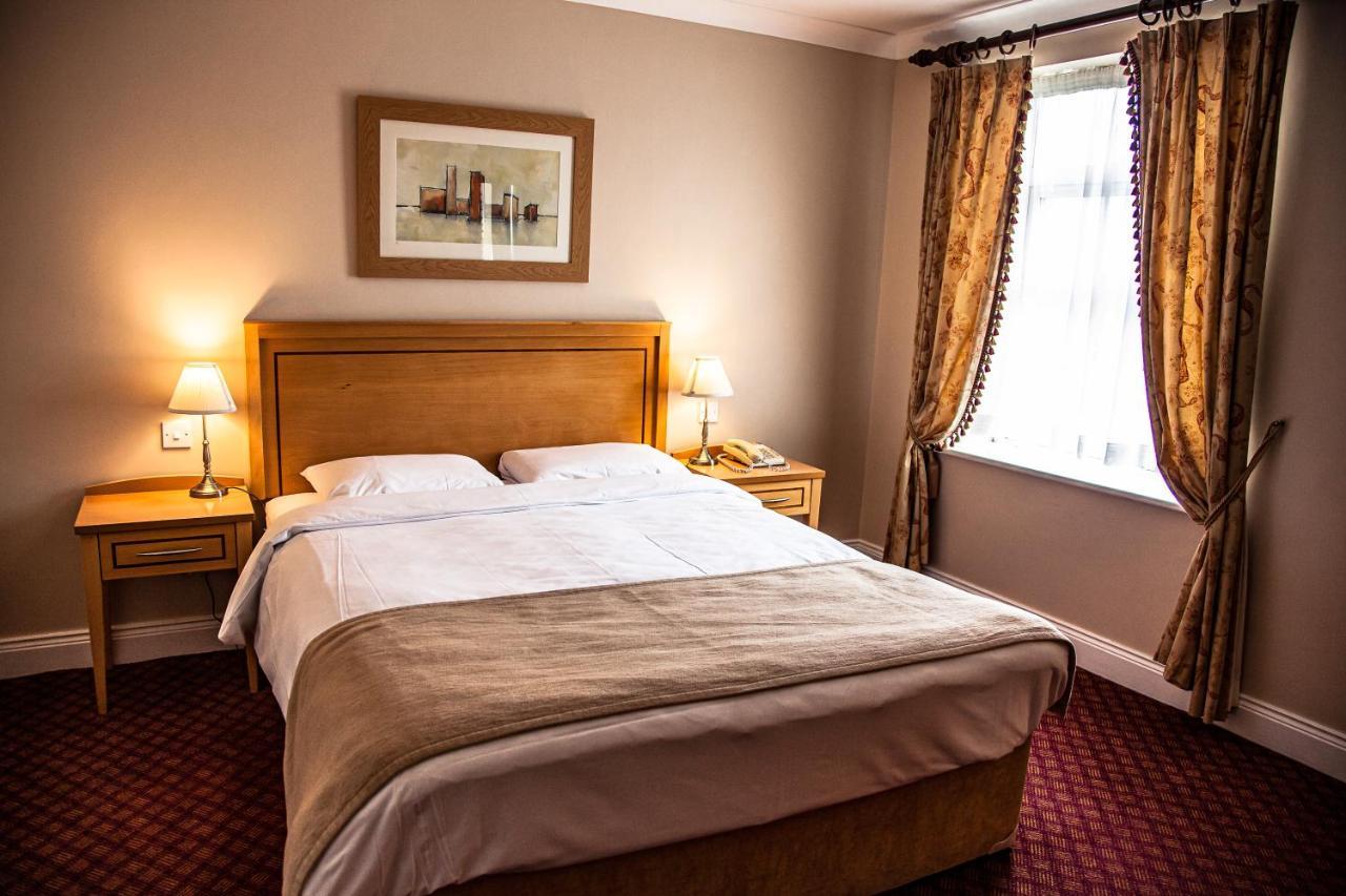 Gullane'S Hotel Ballinasloe Ngoại thất bức ảnh